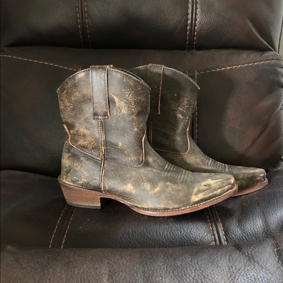 womens short western boots